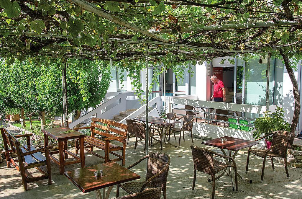 Megim Hotel Paleochora Buitenkant foto
