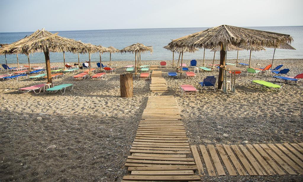 Megim Hotel Paleochora Buitenkant foto