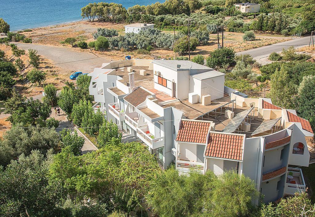 Megim Hotel Paleochora Buitenkant foto