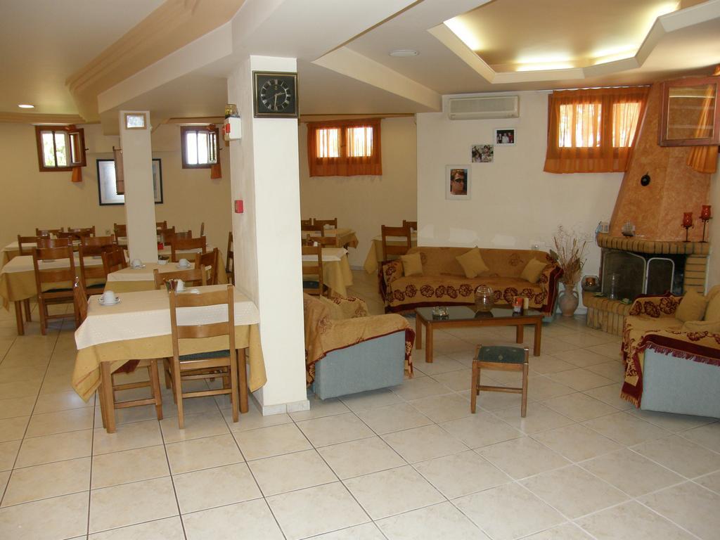 Megim Hotel Paleochora Buitenkant foto