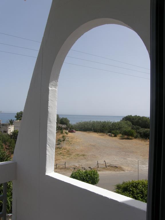 Megim Hotel Paleochora Buitenkant foto