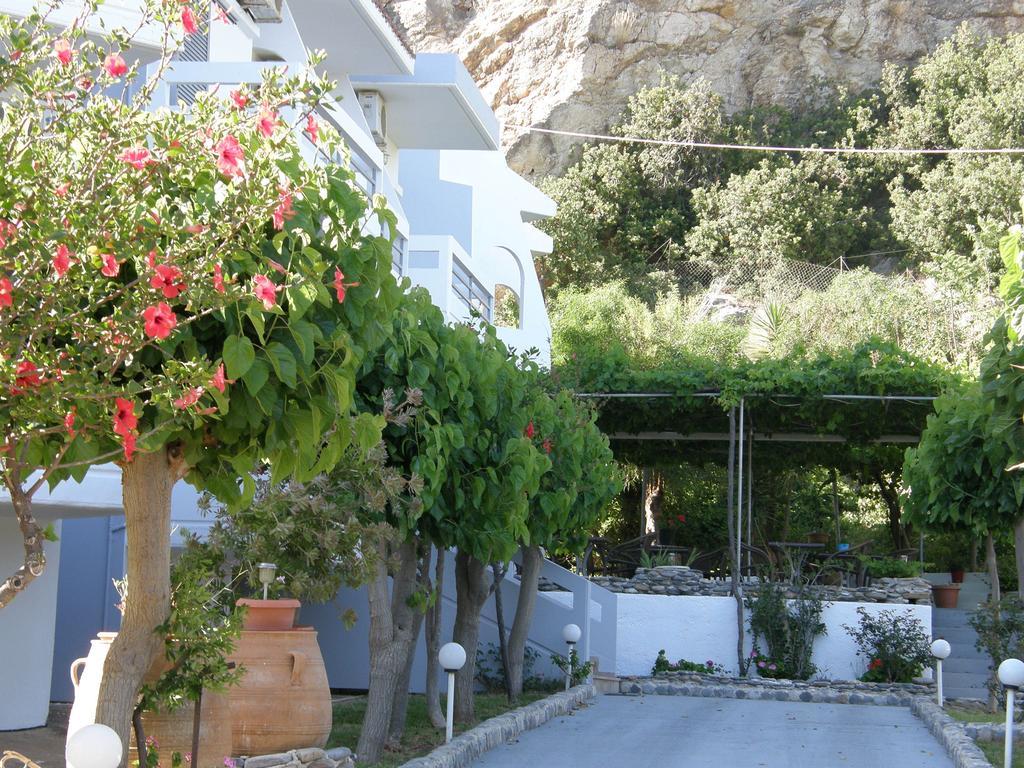 Megim Hotel Paleochora Buitenkant foto