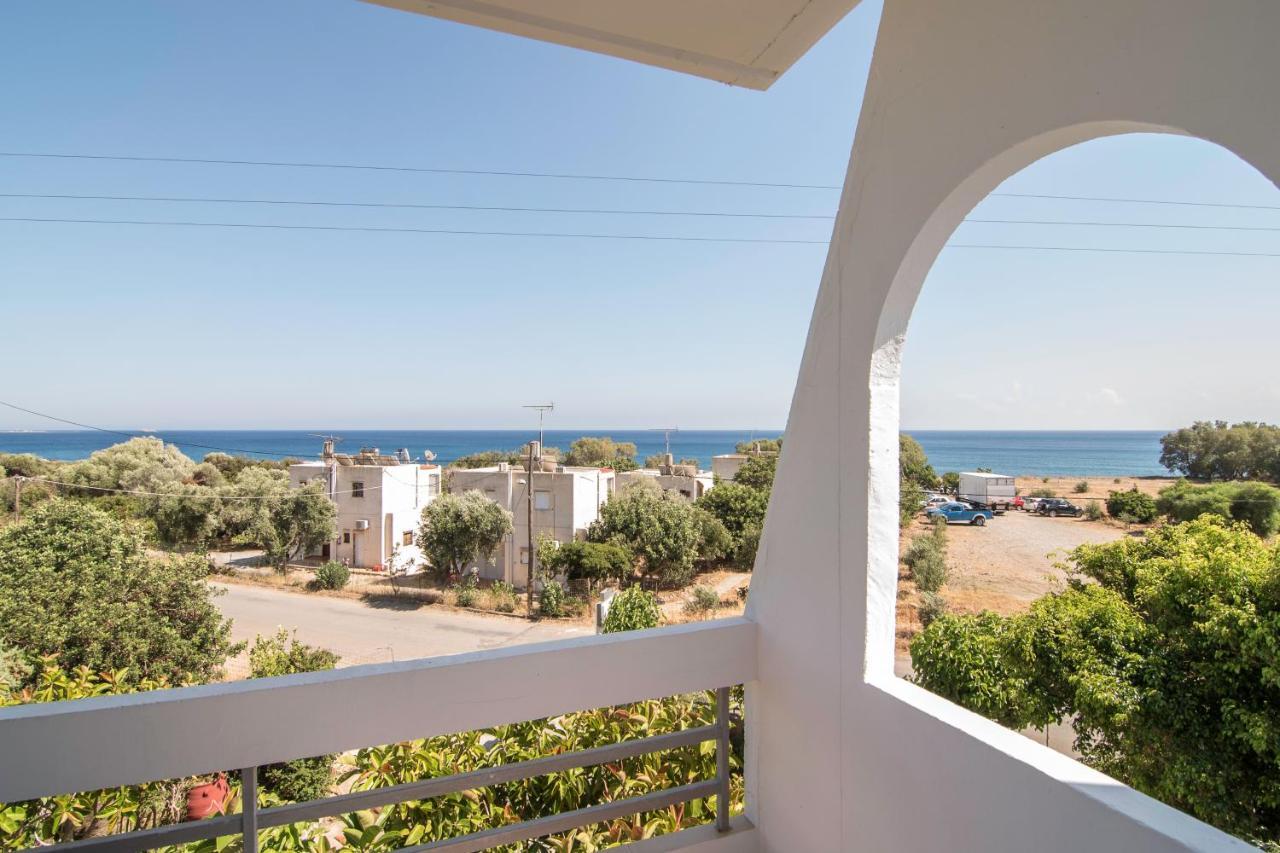 Megim Hotel Paleochora Buitenkant foto