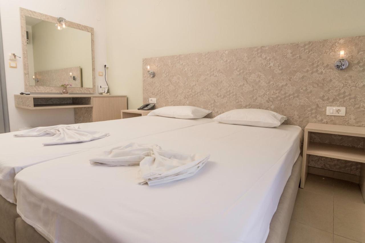 Megim Hotel Paleochora Buitenkant foto