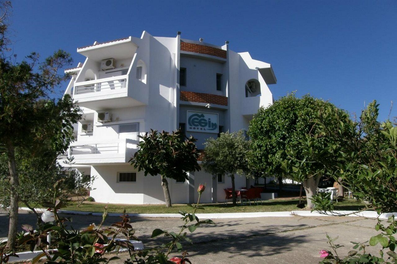 Megim Hotel Paleochora Buitenkant foto